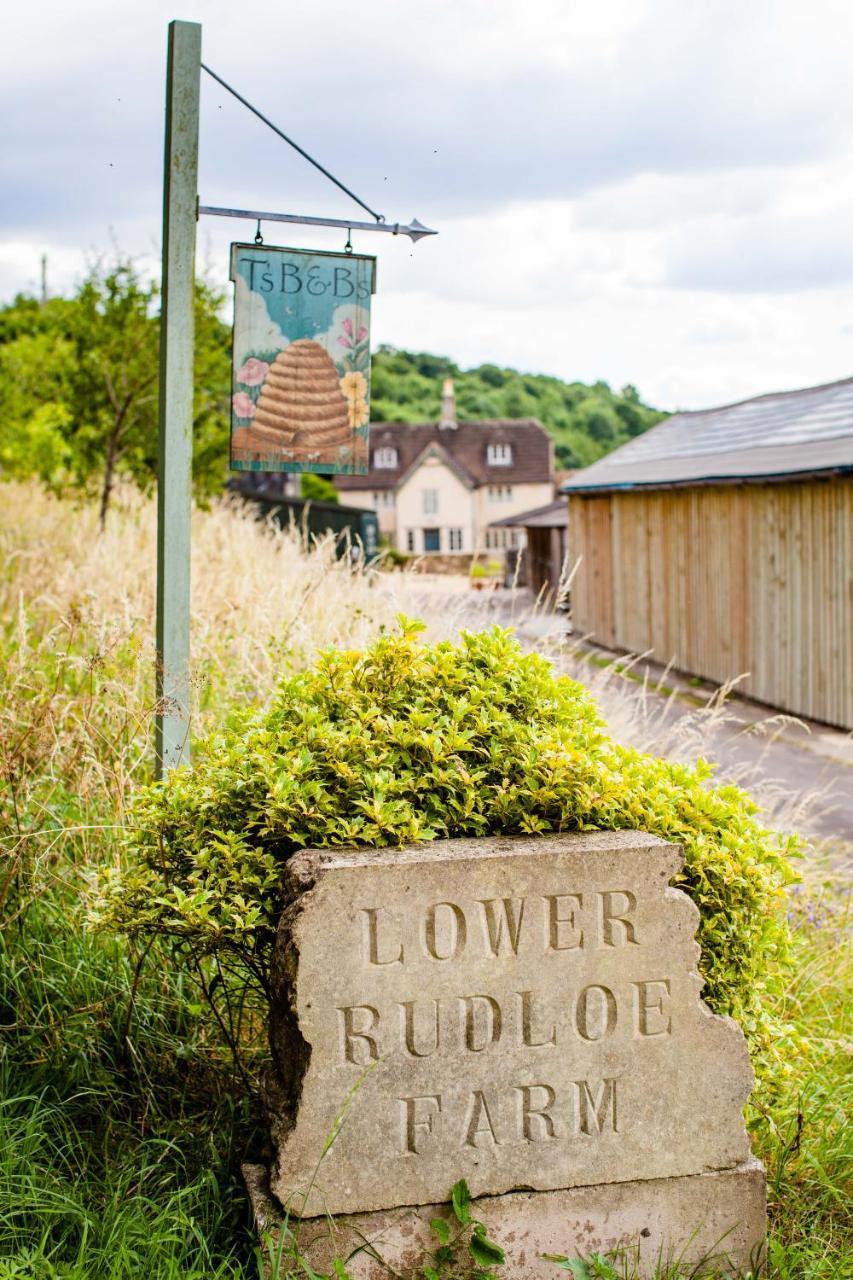 T'S At Lower Rudloe Farm Corsham Exterior foto